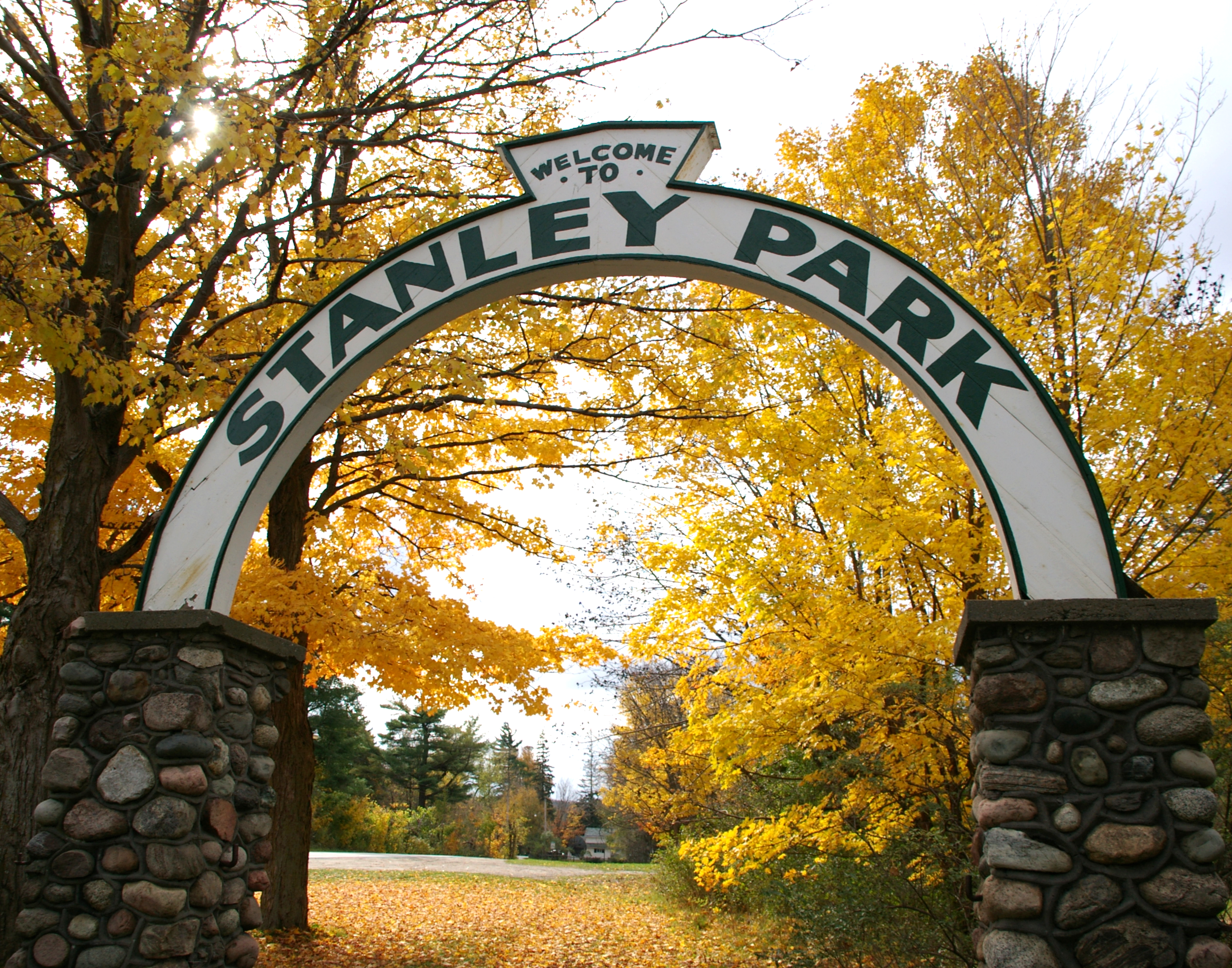 Stanley Park gate - Fall