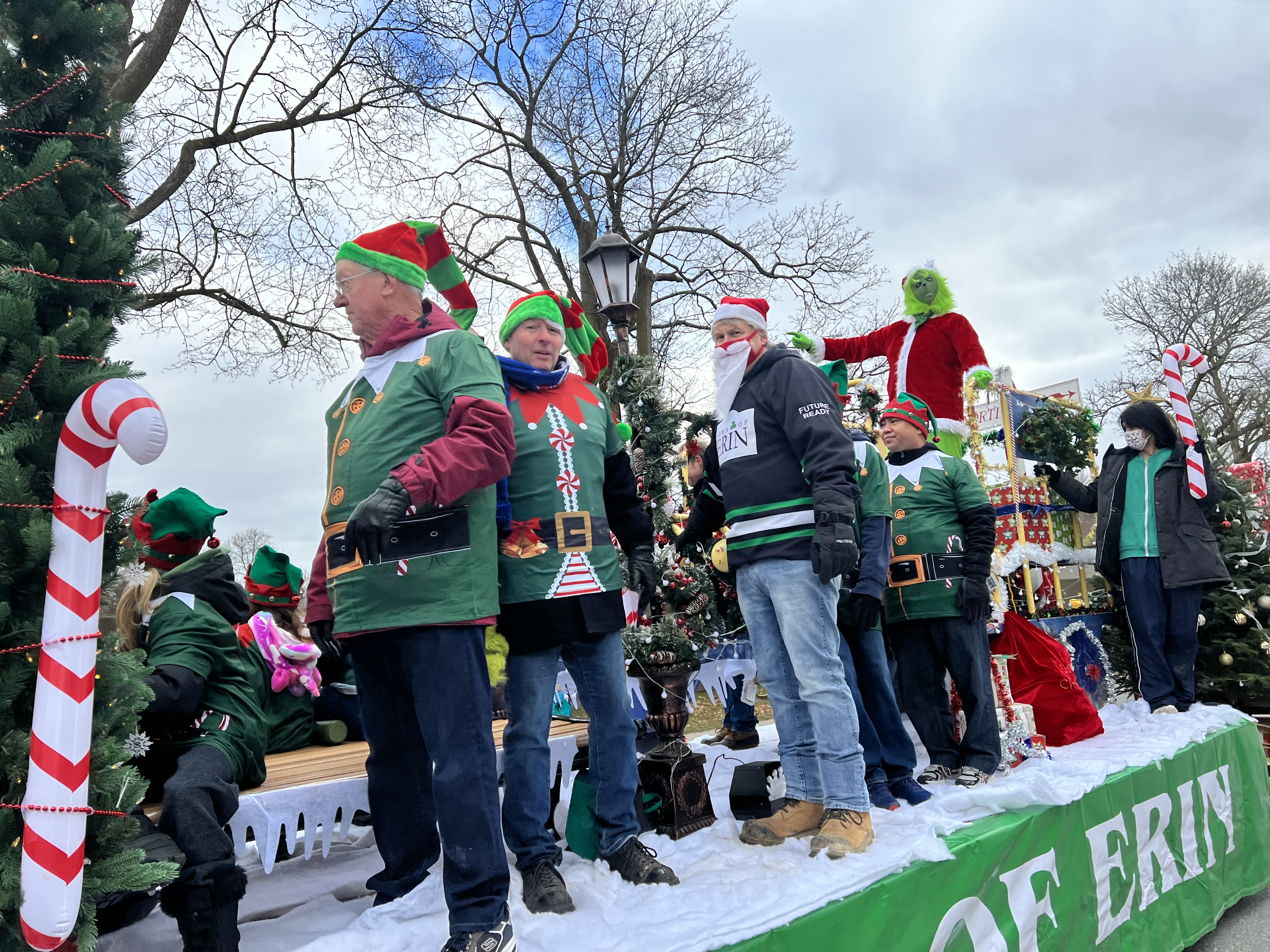 2021 Santa Claus Parade - Town of Erin float